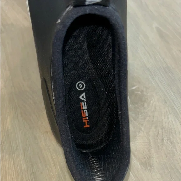 HISEA Black Slip-On Rain Fishing Boots - Picture 2 of 5